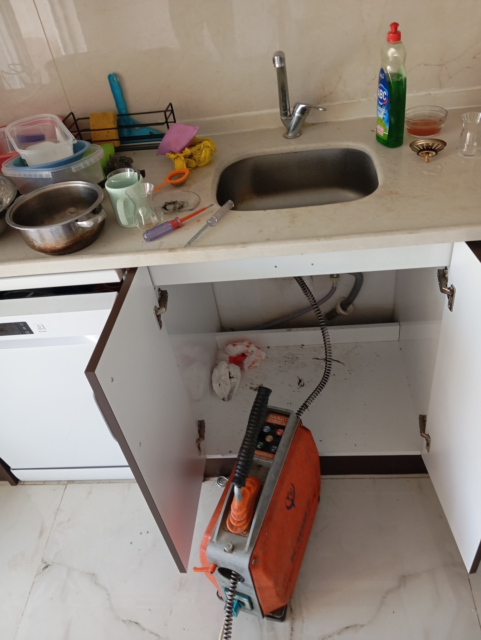 Kartal Lavabo Gideri Açma